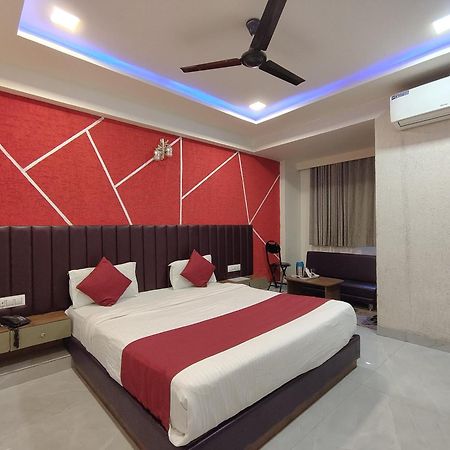 Hotel Avadh Palace, Subhash Bridge, Rto Circle, Ахмедабад Екстер'єр фото