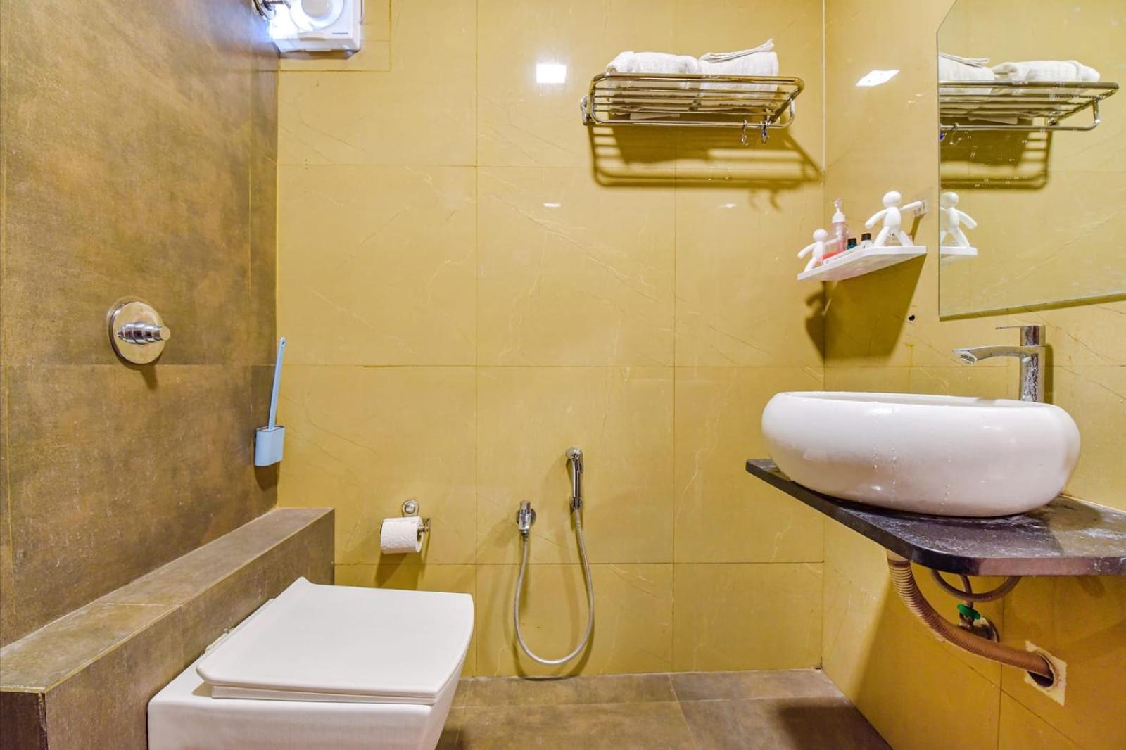 Hotel Avadh Palace, Subhash Bridge, Rto Circle, Ахмедабад Екстер'єр фото