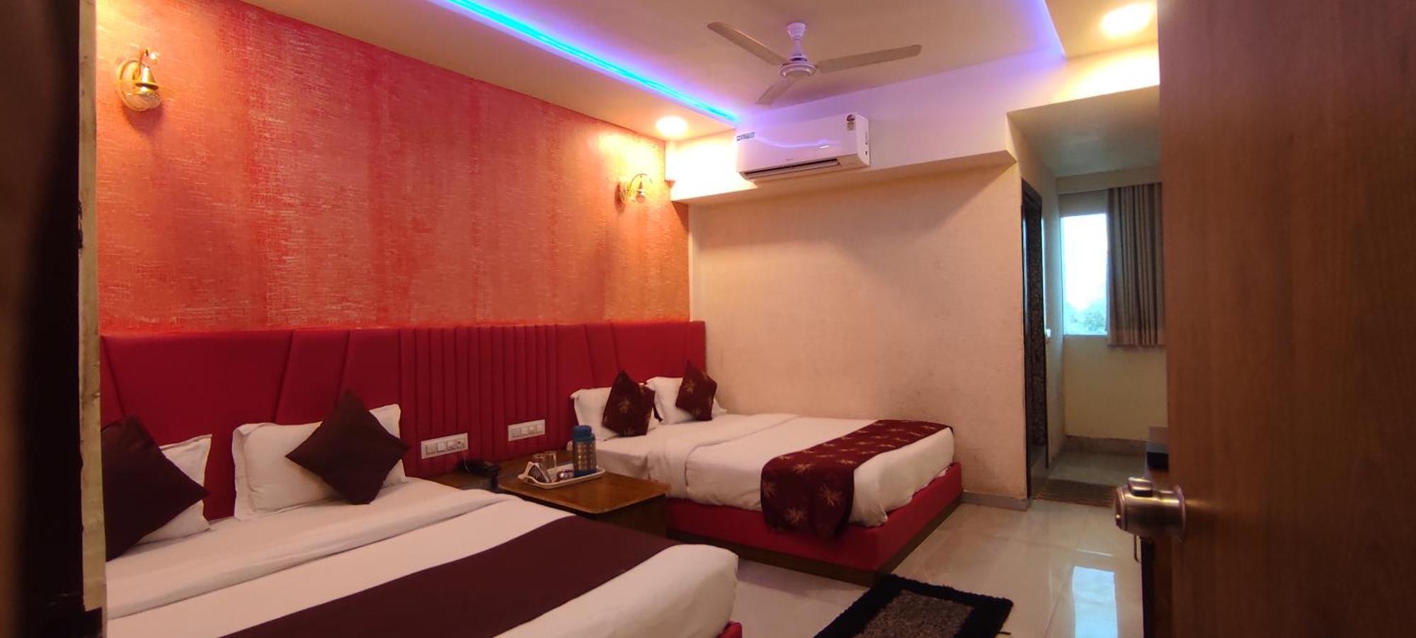 Hotel Avadh Palace, Subhash Bridge, Rto Circle, Ахмедабад Екстер'єр фото