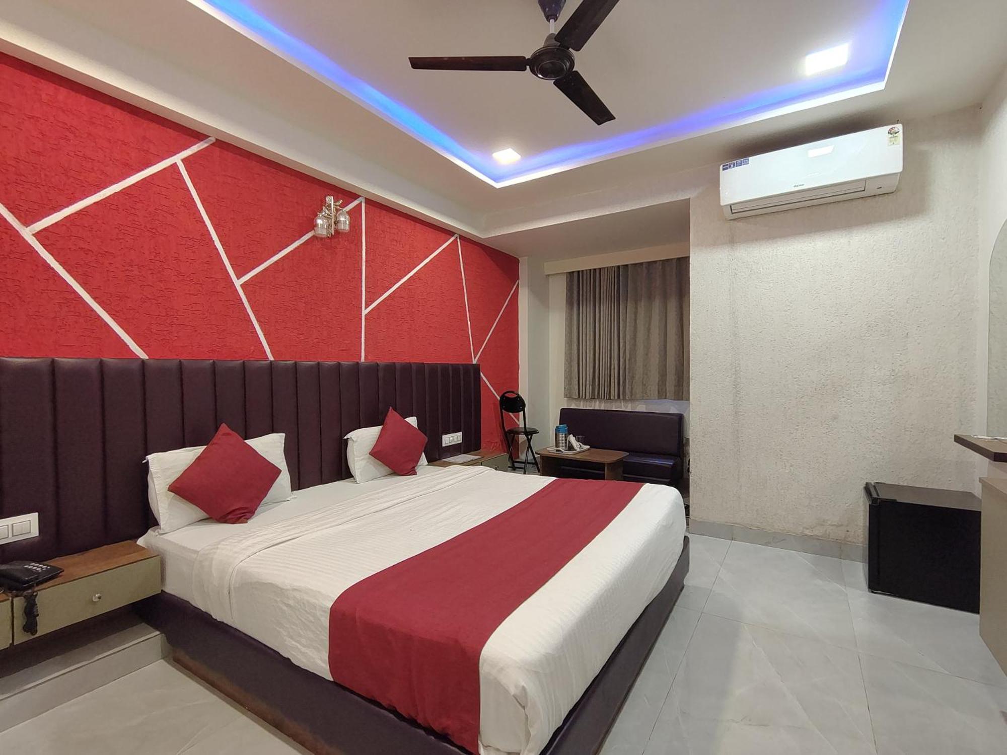 Hotel Avadh Palace, Subhash Bridge, Rto Circle, Ахмедабад Екстер'єр фото