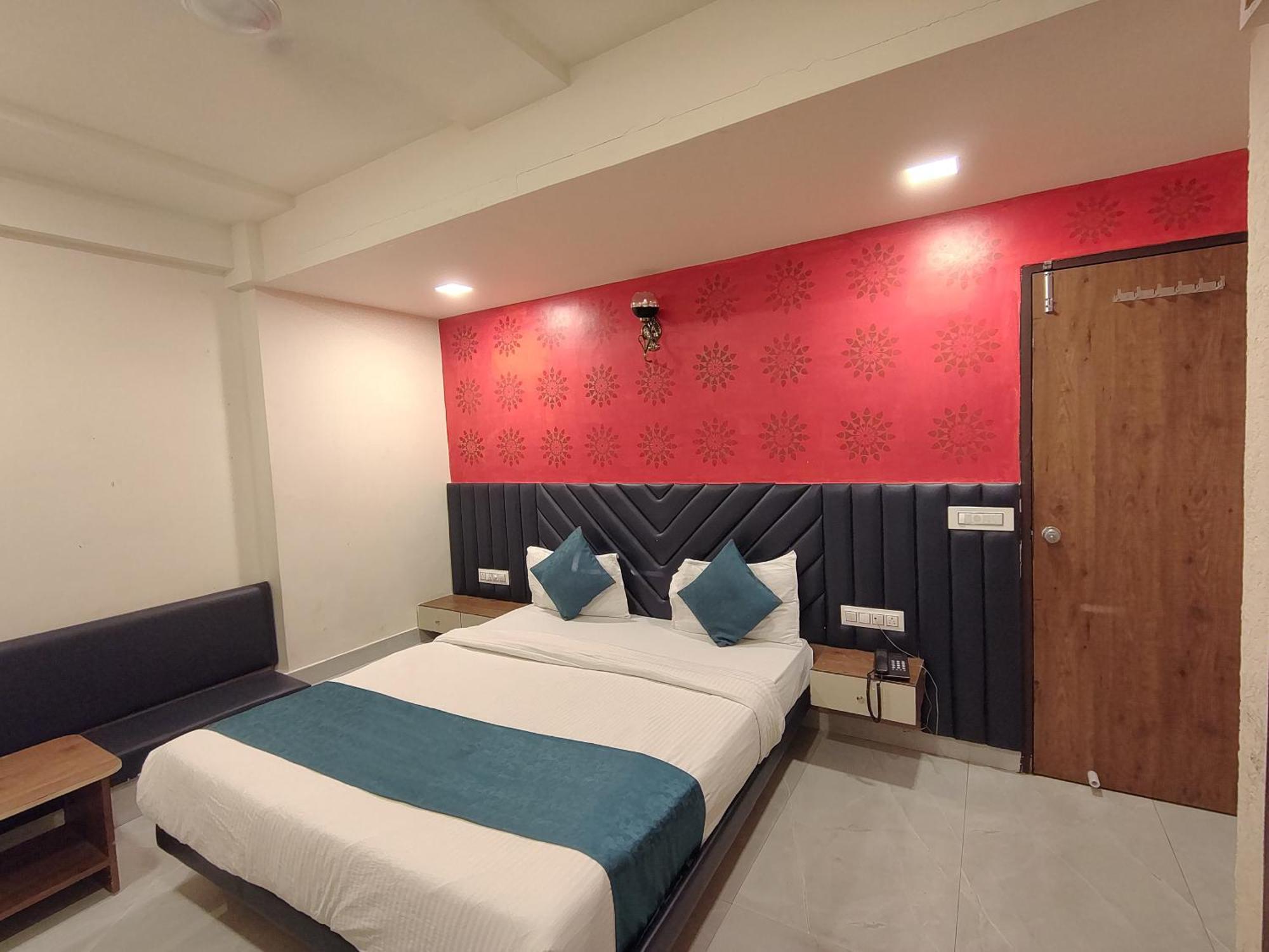 Hotel Avadh Palace, Subhash Bridge, Rto Circle, Ахмедабад Екстер'єр фото