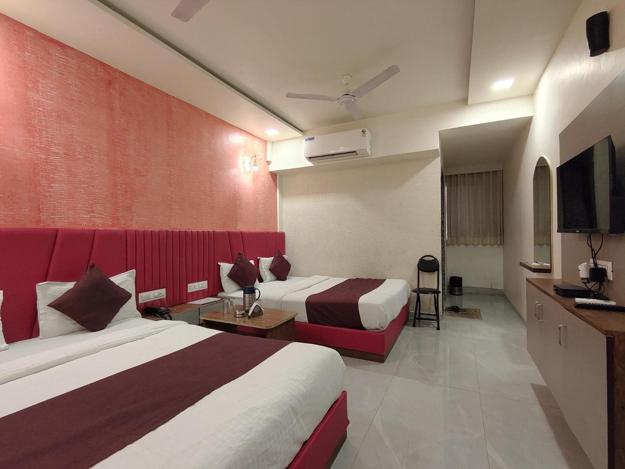 Hotel Avadh Palace, Subhash Bridge, Rto Circle, Ахмедабад Екстер'єр фото